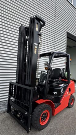 Alternative view of Benzin/Gas Stapler Hangcha 2.5t